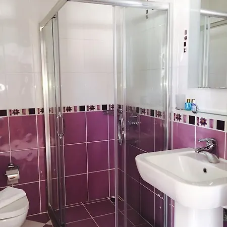 Comfy With Shared Pool Near 3* 博德鲁姆
