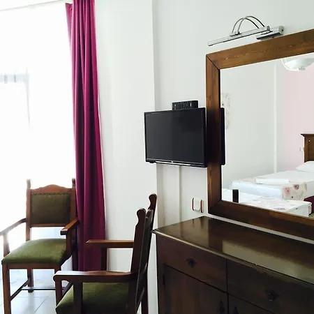 酒店 Comfy With Shared Pool Near 3*