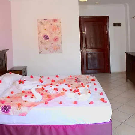 Comfy With Shared Pool Near 3*