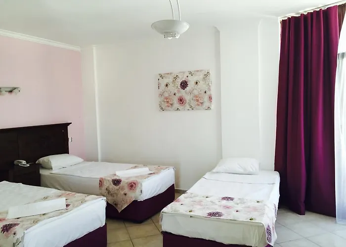 Comfy With Shared Pool Near Ξενοδοχείο