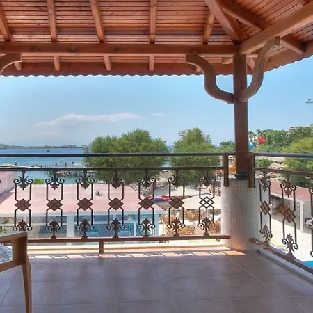 Comfy With Shared Pool Near Hotel Gumbet
