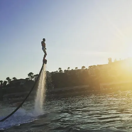 מלון Comfy With Shared Pool Near 3*