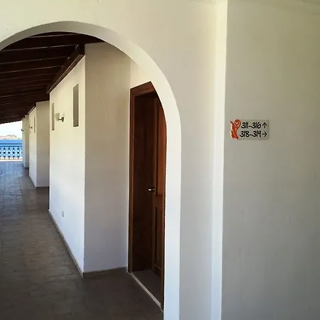 Hotell Comfy With Shared Pool Near