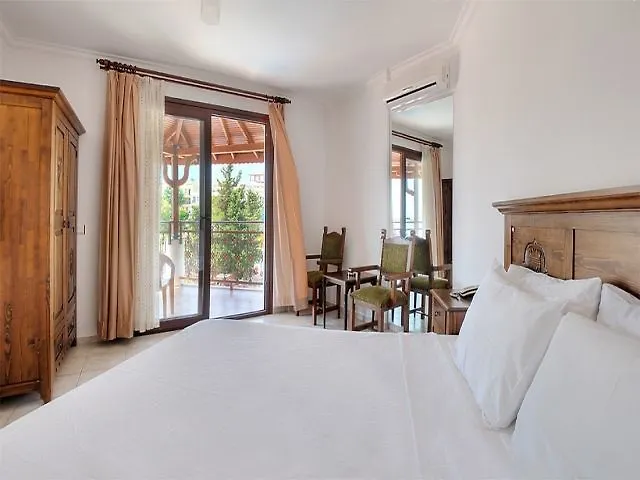Comfy With Shared Pool Near Hotel 3*