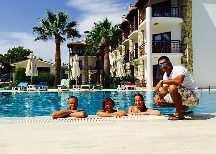 Comfy With Shared Pool Near Szálloda